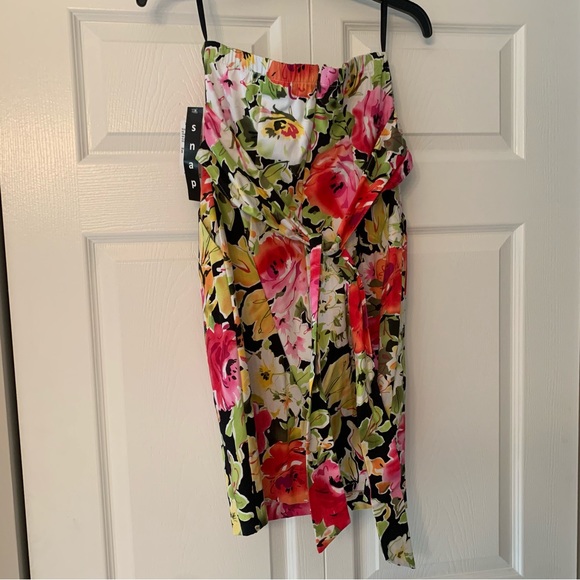 NWT! Mandees Floral Strapless Dress - Picture 3 of 6